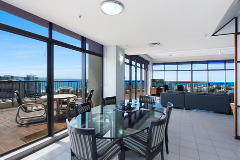 Seascape Penthouse - St Kilda Accommodation 1