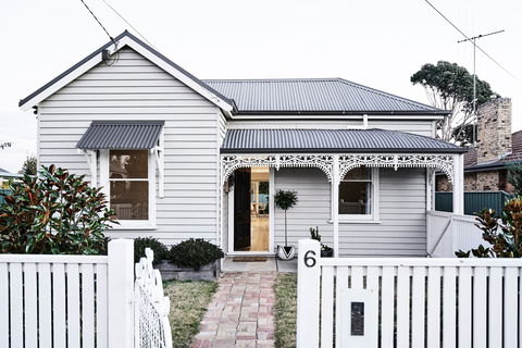 The Fox House, Kyneton - St Kilda Accommodation 0