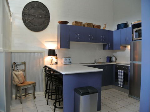 Acacia 2 - St Kilda Accommodation 1