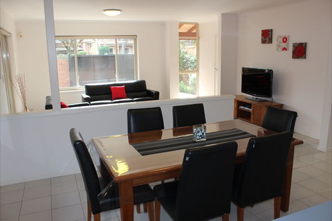 Adelaide Serviced Accommodation - Childers House - St Kilda Accommodation 2