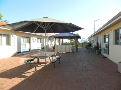 API Pelican Beach Front Apartments Kalbarri - St Kilda Accommodation 2