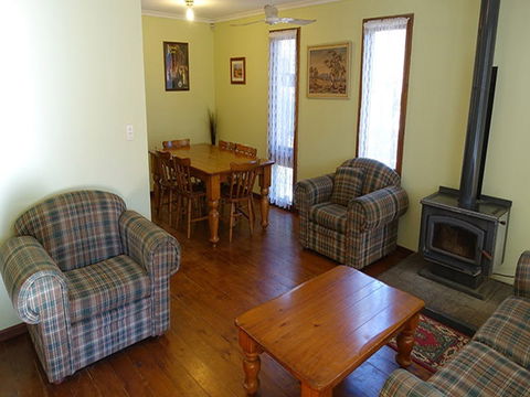 Arch Cottage - St Kilda Accommodation 2