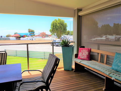 AVitamin Sea - St Kilda Accommodation 0
