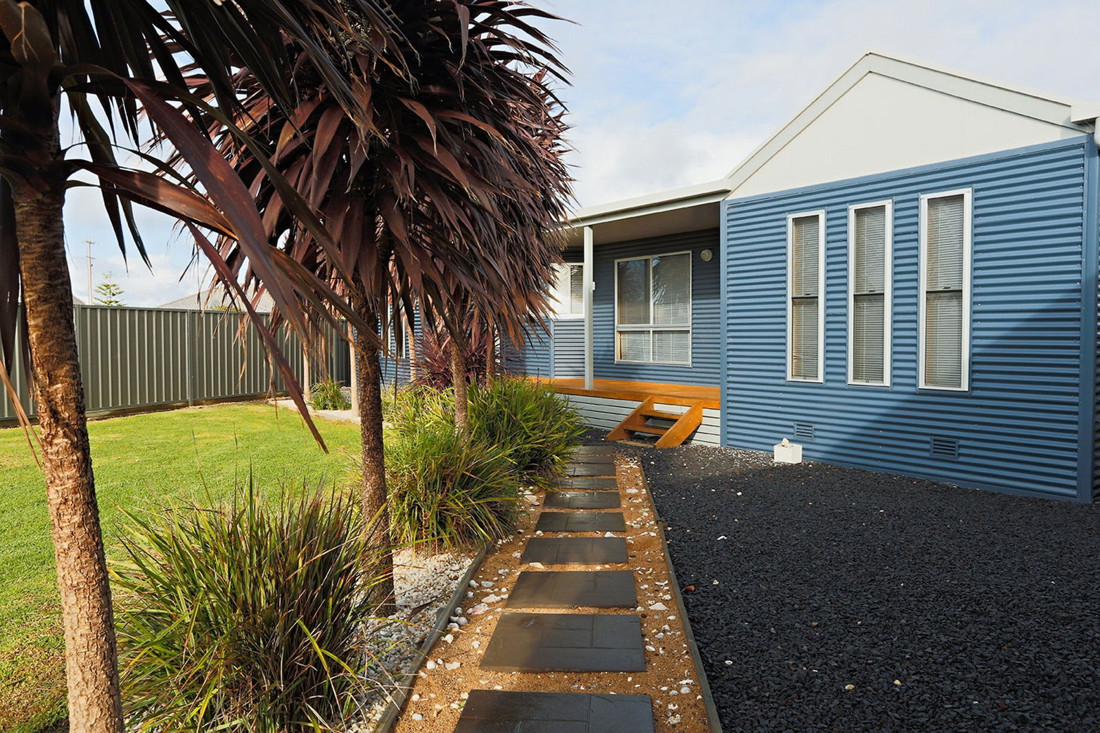 Yahl SA St Kilda Accommodation