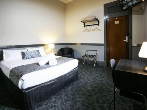 Imperial Maitland - St Kilda Accommodation 1