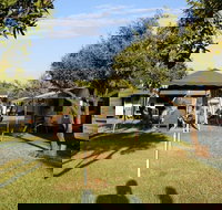 Kismet Riverside Lodge - St Kilda Accommodation