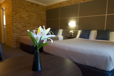 Lakeview Hotel Motel - St Kilda Accommodation 0