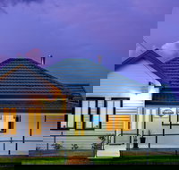 Sapphire Cottage - St Kilda Accommodation