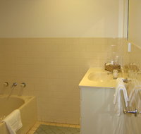 Tarrawingee Holiday Unit - St Kilda Accommodation
