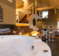 The Edge Villa - Hunter Valley Luxury Escape - St Kilda Accommodation