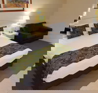 The Palms Motel Chinchilla - St Kilda Accommodation