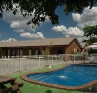 Fountain Court Motor Inn - St Kilda Accommodation