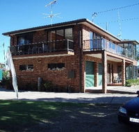 Arrawarra Point - St Kilda Accommodation