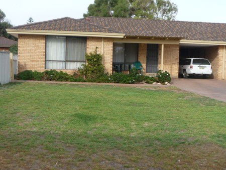 Cervantes Holiday Homes & Units - St Kilda Accommodation 5