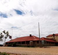 Albert Hotel - St Kilda Accommodation