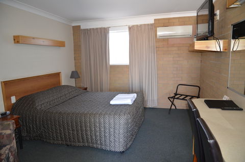 Alexander Motor Inn Moree - St Kilda Accommodation 2