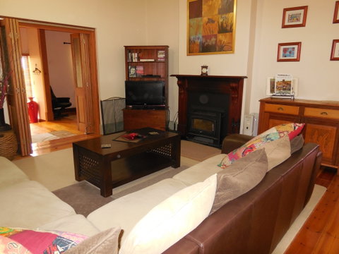 Amalie Cottage - St Kilda Accommodation 1