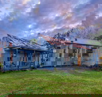 Blaxland's Cottage - St Kilda Accommodation