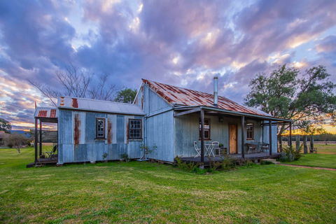 Blaxland's Cottage - St Kilda Accommodation 0