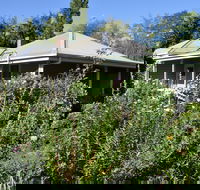 Honeysuckle Cottage - St Kilda Accommodation