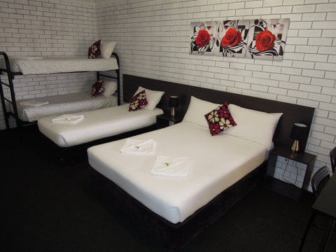 Jackaroo Apartments - Motel - St Kilda Accommodation 2