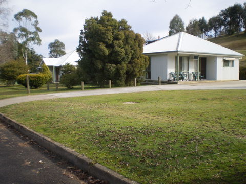 Khancoban Rose Holiday Units - St Kilda Accommodation 1