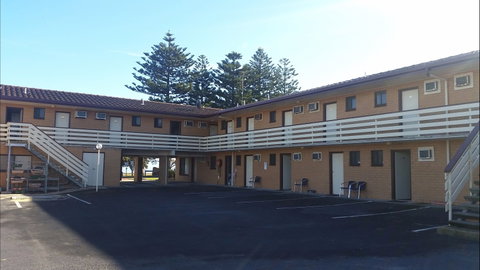 Lacepede Bay Motel & Restaurant - St Kilda Accommodation 2