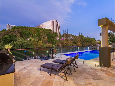 Lakeland Keys Broadbeach - Vogue Holiday Homes - St Kilda Accommodation 0
