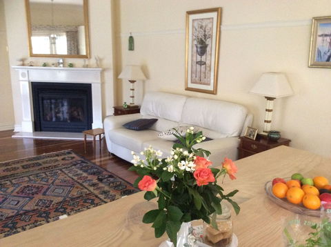 Linden Tree Manor - St Kilda Accommodation 0