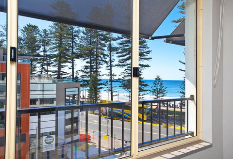 Manly Paradise Beachfront Motel And Apartments - St Kilda Accommodation 1