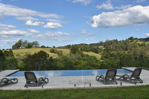 Mapleton Springs - St Kilda Accommodation 0