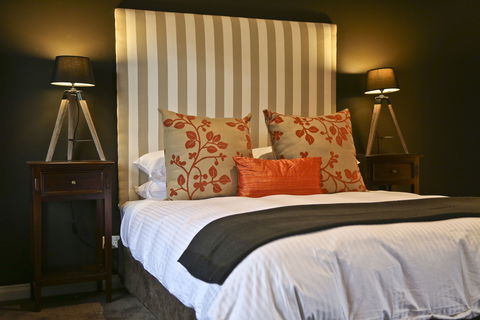 One Paddock Currency Creek Villas And RETREAT - St Kilda Accommodation 1