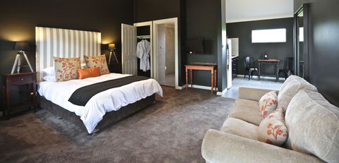 One Paddock Currency Creek Villas And RETREAT - St Kilda Accommodation 2