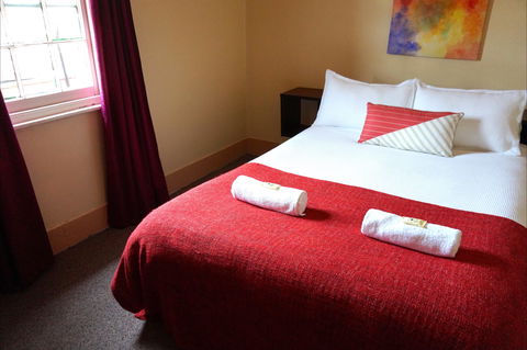 Royal Hotel Cooma - St Kilda Accommodation 1