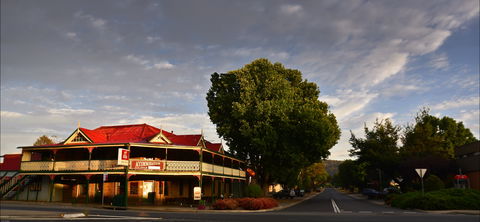 Royal Hotel Cooma - St Kilda Accommodation 2