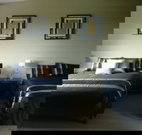 Sacred Mountain Retreat - St Kilda Accommodation