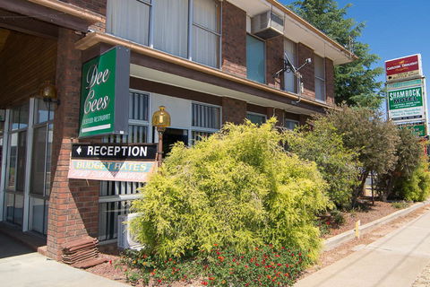 Shamrock Motel Balranald - St Kilda Accommodation 0