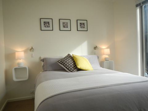 Washpool Retreat- Waterfront Living - St Kilda Accommodation 2