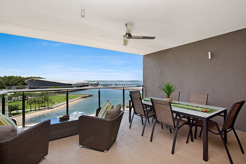 Akuna Waterfront - St Kilda Accommodation 1