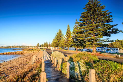 Beachport Caravan Park - St Kilda Accommodation 0