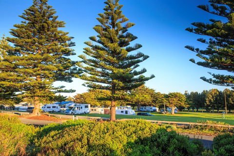 Beachport Caravan Park - St Kilda Accommodation 1
