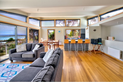 Beachcomber House - St Kilda Accommodation 0