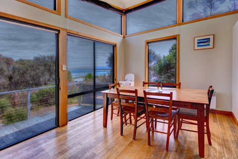 Beachcomber House - St Kilda Accommodation 2