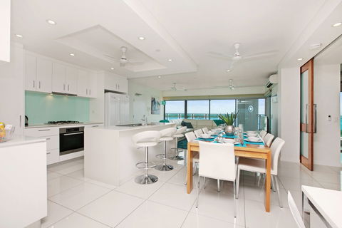 Beachlife Sea Spray Apartment - St Kilda Accommodation 1