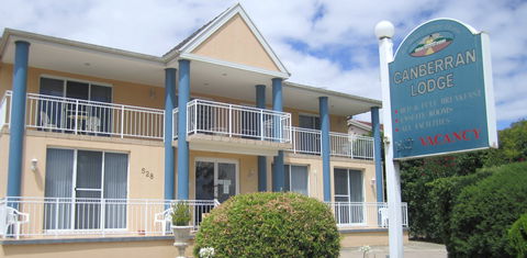 Canberran Lodge - St Kilda Accommodation 0