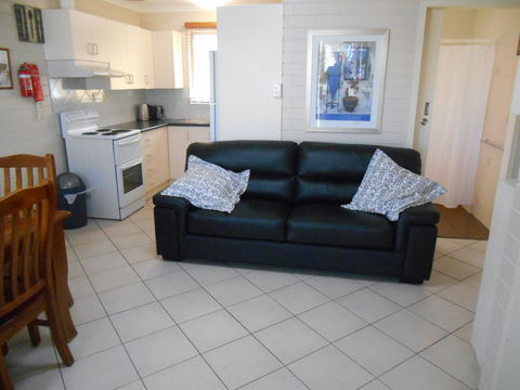 Clan Ranald Holiday Unit 2 - St Kilda Accommodation 2