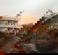 Cliff House Beachfront Villas - St Kilda Accommodation