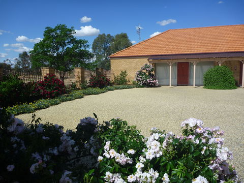 Fairways Bed And  Breakfast At Jerilderie - St Kilda Accommodation 1