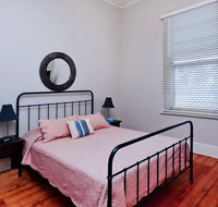 Maeville Cottage - St Kilda Accommodation
