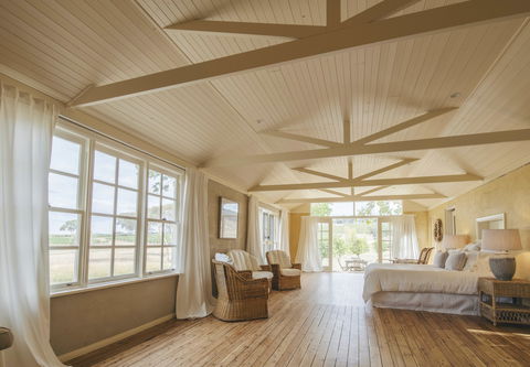 Mayfield Vineyard Cottages - St Kilda Accommodation 1